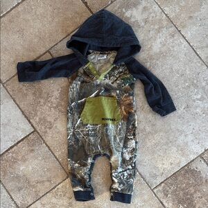 6-12 mo Realtree Camo Hooded Baby Romper